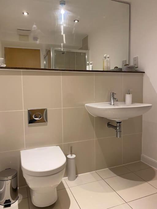 Modern Apartment, Fistral Beach Newquay  Ngoại thất bức ảnh