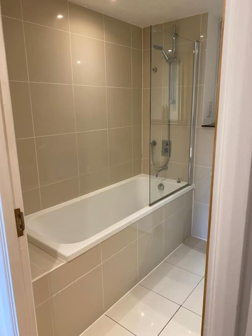 Modern Apartment, Fistral Beach Newquay  Ngoại thất bức ảnh
